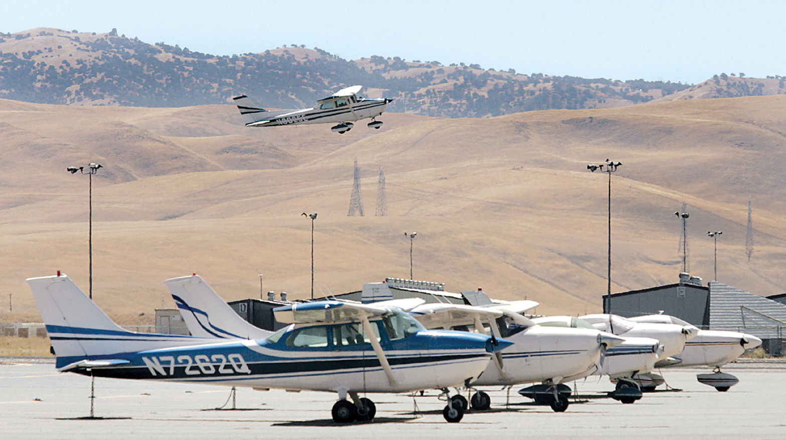 Tracy Airport